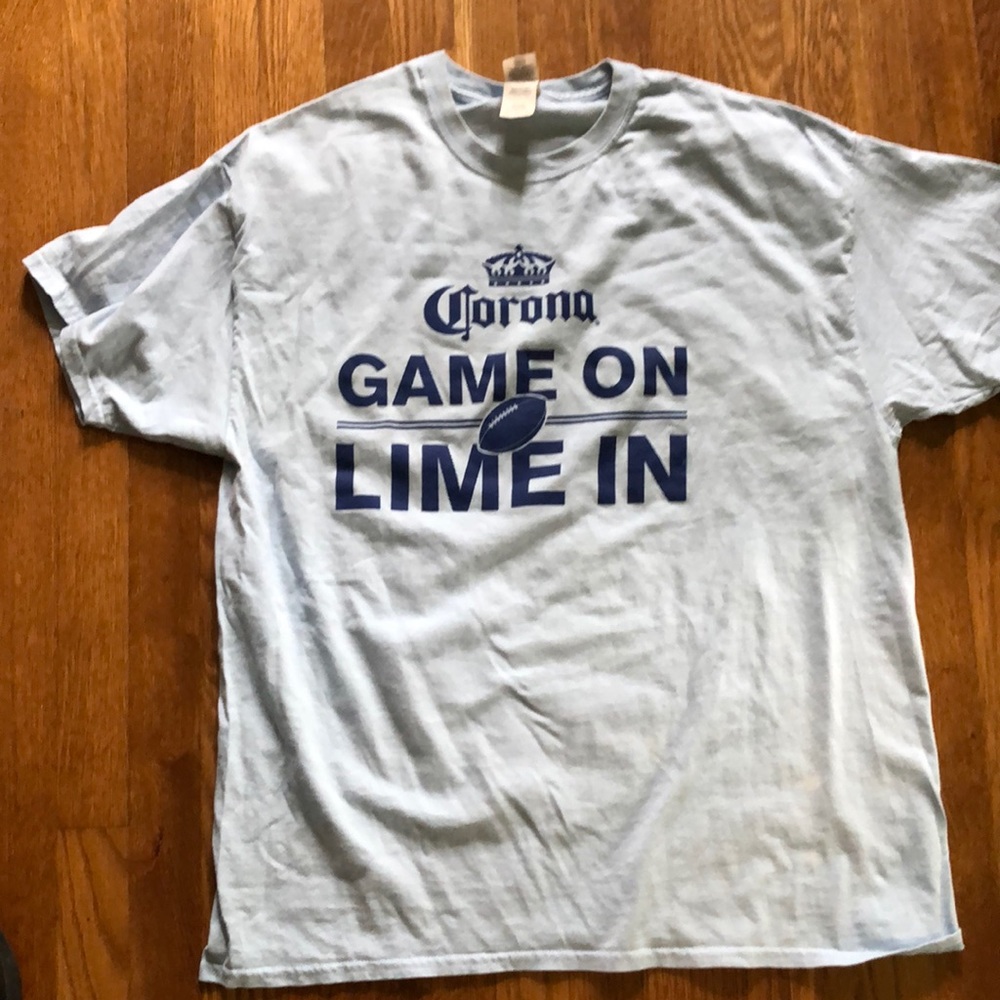 Corona tee
